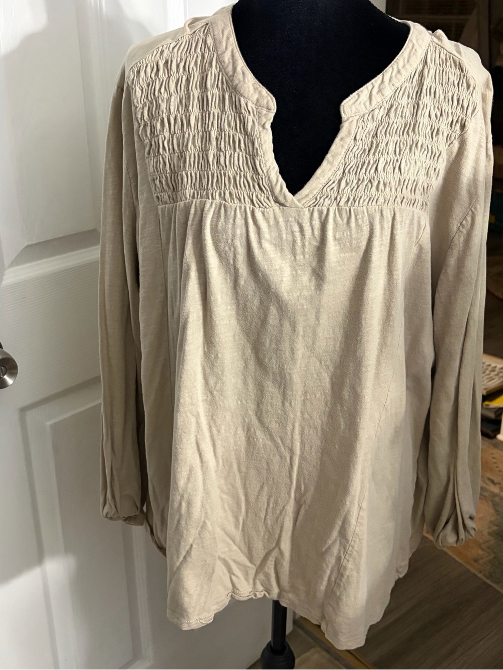 Como Re Vintage Women's Cream Smocked Yoke Long Sleeve Top size 2XL